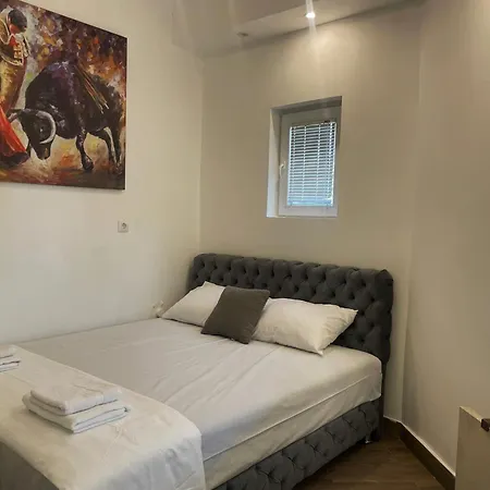 Play Apartment *